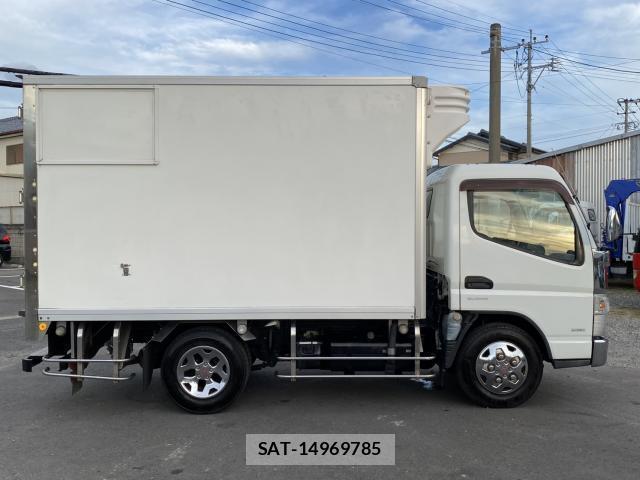 MITSUBISHI FUSO CANTER 2011-09 8363865-6