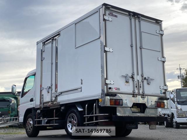 MITSUBISHI FUSO CANTER 2011-09 8363865-7