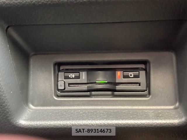 Nissan Caravan 2022-12 8361431-10