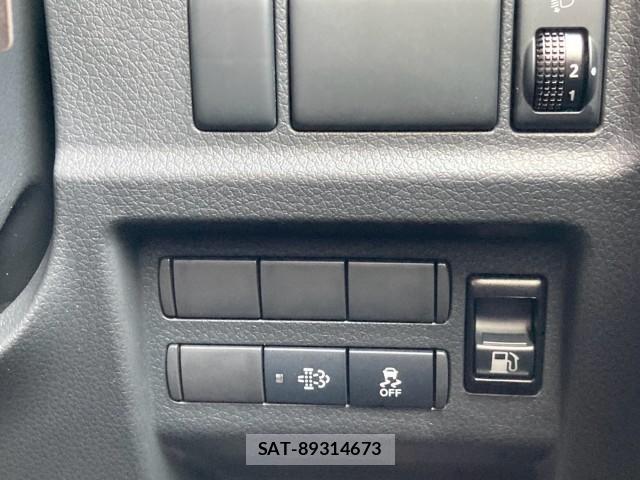 Nissan Caravan 2022-12 8361431-11