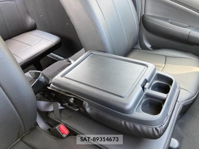 Nissan Caravan 2022-12 8361431-15