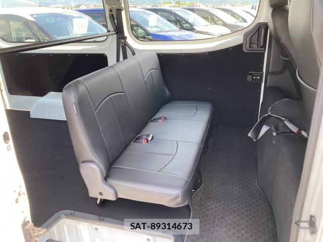 Nissan Caravan 2022-12 8361431-17