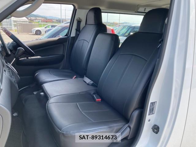 Nissan Caravan 2022-12 8361431-18