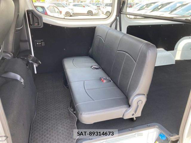 Nissan Caravan 2022-12 8361431-19