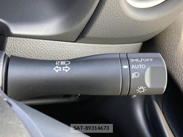 Nissan Caravan 2022-12 8361431-9