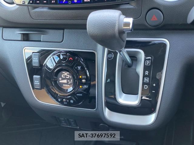 Nissan Caravan 2022-12 8361432-10