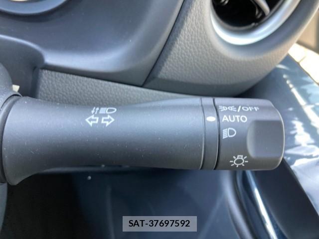 Nissan Caravan 2022-12 8361432-15