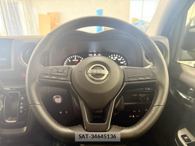 Nissan Caravan 2023-10 8362568-4