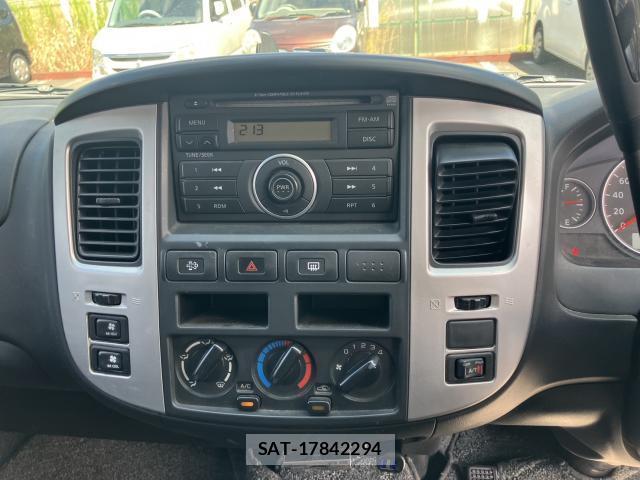 Nissan Caravan 2008-08 8363265-2