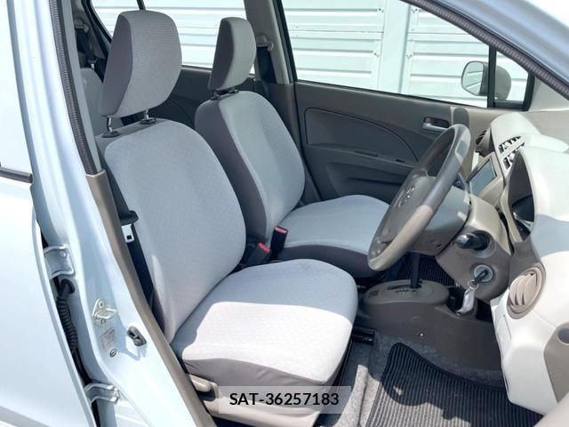 Mazda CAROL 2015-02 8361734-5