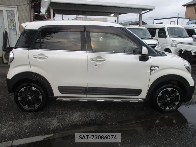 Daihatsu CAST 2015-09 8363643-5