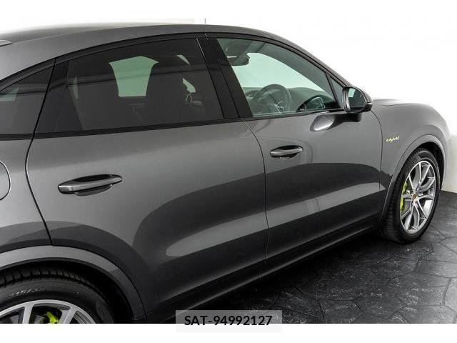 Porsche CAYENNE 2020-03 8362844-9