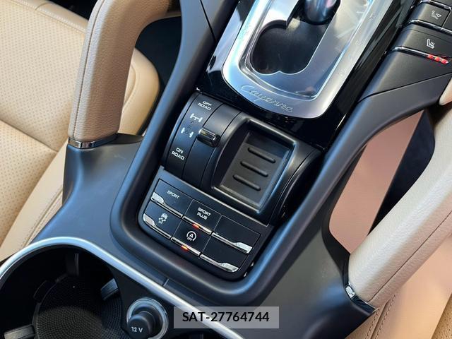 Porsche CAYENNE 2018-06 8361905-13