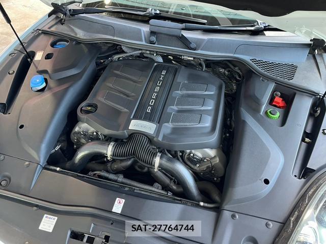 Porsche CAYENNE 2018-06 8361905-19