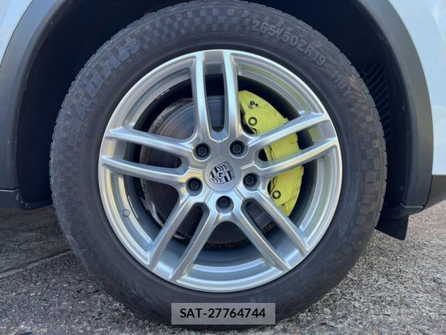 Porsche CAYENNE 2018-06 8361905-5