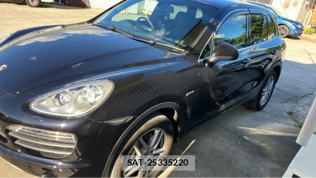 Porsche CAYENNE 2014-03 8362226-10