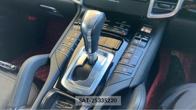 Porsche CAYENNE 2014-03 8362226-14