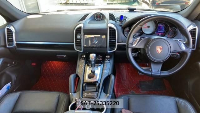 Porsche CAYENNE 2014-03 8362226-2