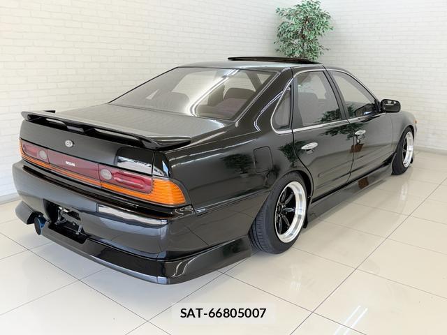 Nissan CEFIRO 1989-06 8362953-1