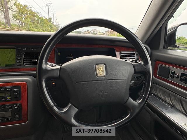 Toyota CENTURY 2003-12 8362438-11