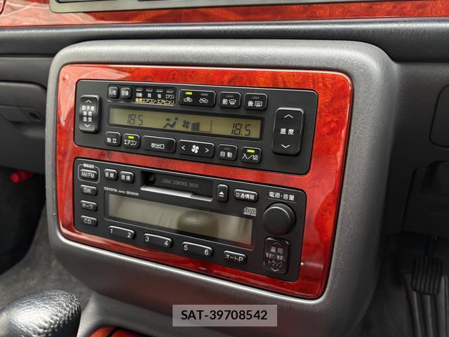 Toyota CENTURY 2003-12 8362438-17