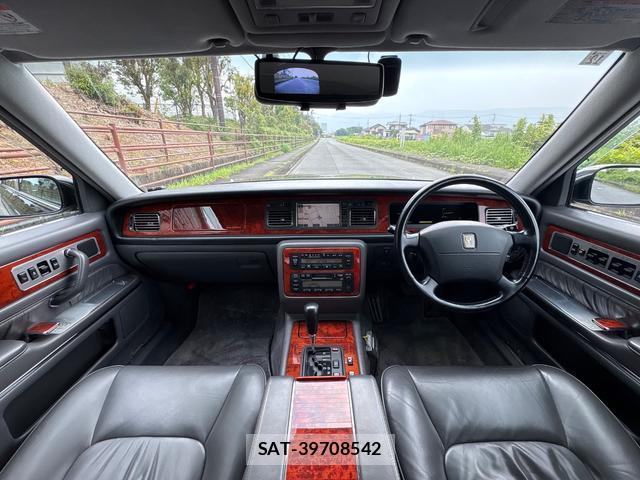 Toyota CENTURY 2003-12 8362438-2