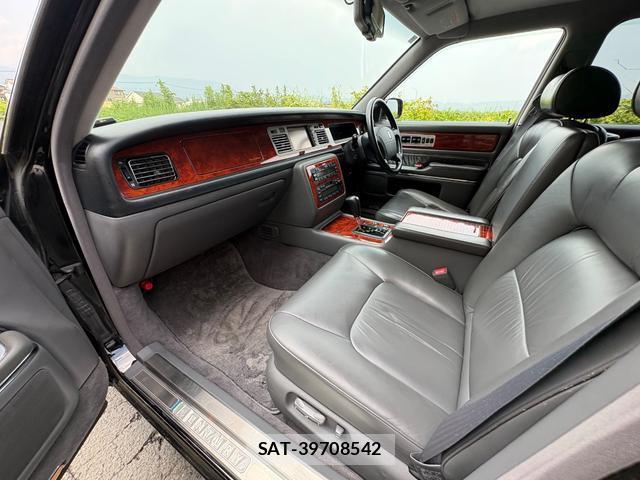 Toyota CENTURY 2003-12 8362438-9