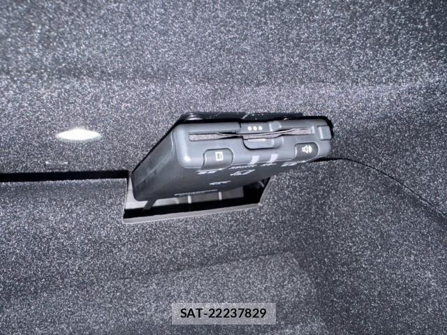 Chevrolet CORVETTE 2024-01 8362571-12