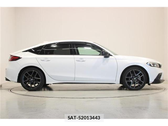 Honda CIVIC 2023-09 8360682-13