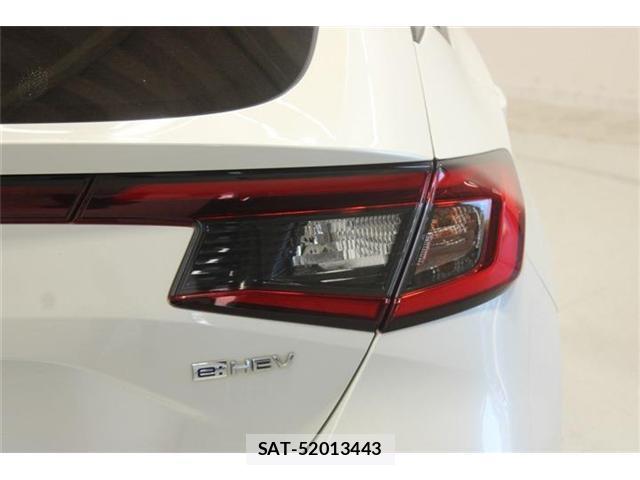 Honda CIVIC 2023-09 8360682-18