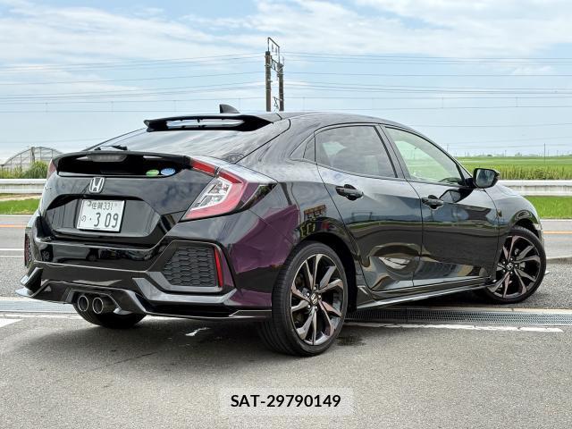 Honda CIVIC 2019-06 8360823-1