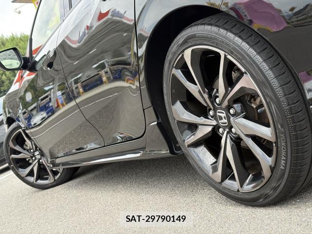 Honda CIVIC 2019-06 8360823-4