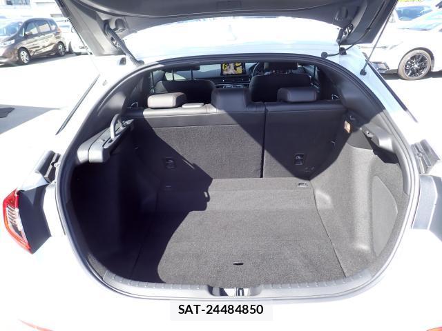 Honda CIVIC 2023-03 8360849-18
