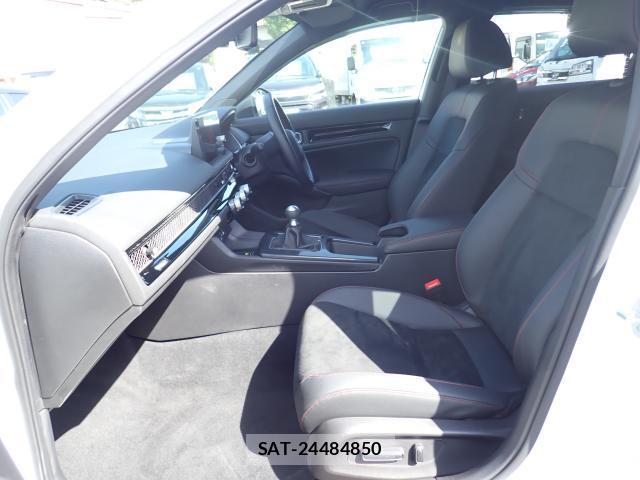 Honda CIVIC 2023-03 8360849-5
