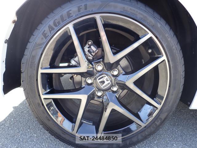 Honda CIVIC 2023-03 8360849-8