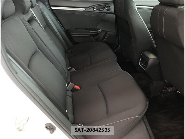 Honda CIVIC 2018-04 8361037-15