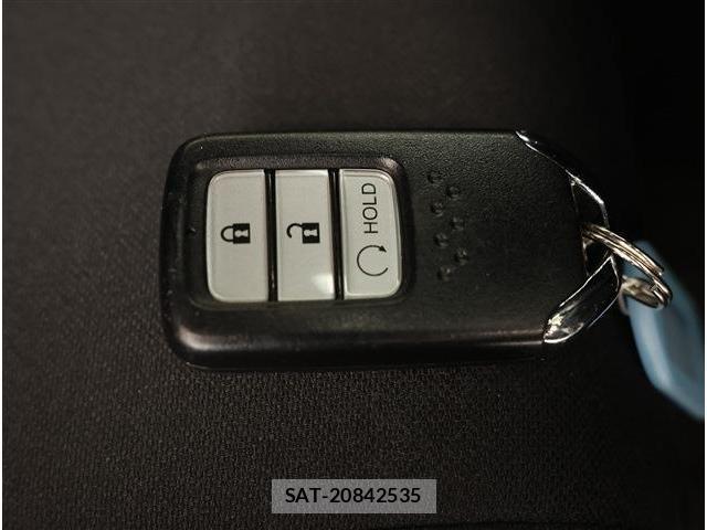Honda CIVIC 2018-04 8361037-18