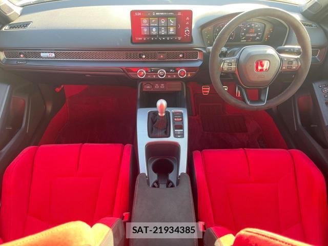 Honda CIVIC 2025-05 8362422-1