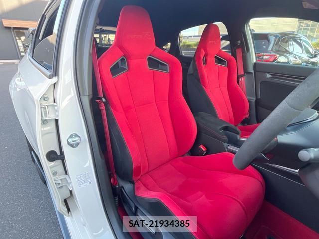 Honda CIVIC 2025-05 8362422-6
