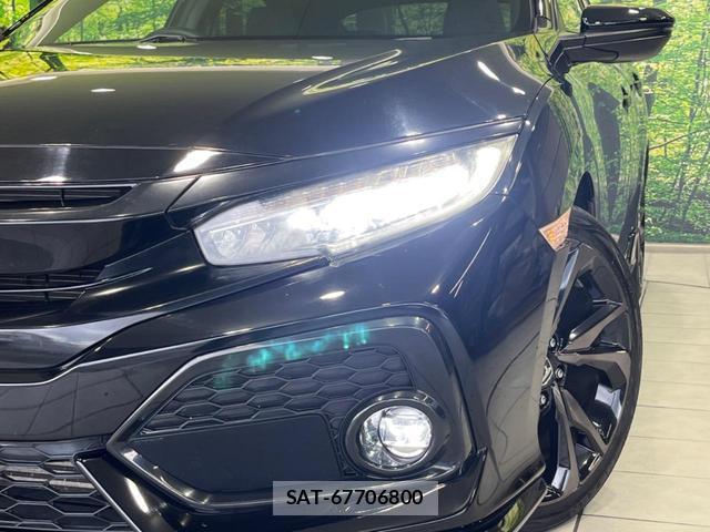Honda CIVIC 2018-02 8363472-11