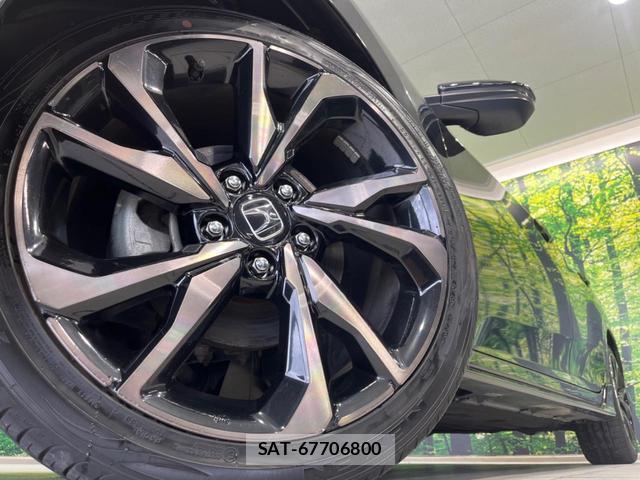 Honda CIVIC 2018-02 8363472-12