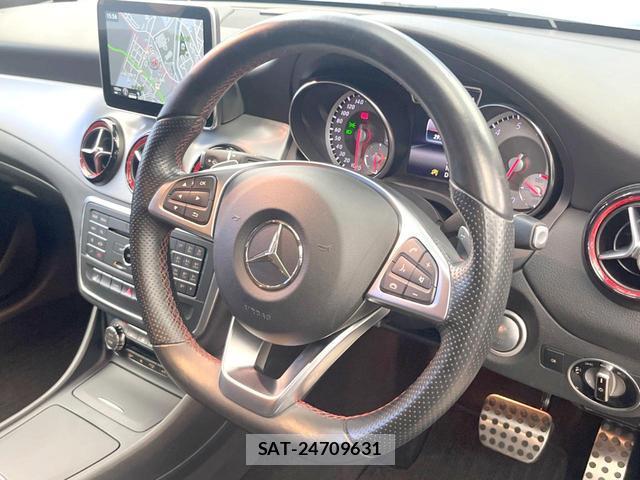 Mercedes Benz CLA-CLASS 2016-05 8361484-12