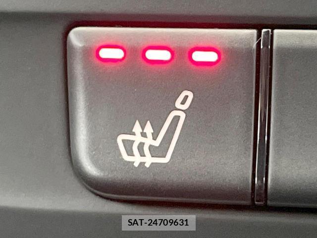 Mercedes Benz CLA-CLASS 2016-05 8361484-4