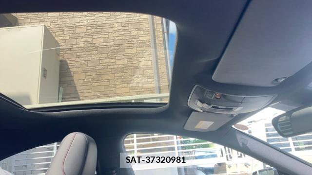 Mercedes Benz CLA-CLASS 2018-12 8361714-15