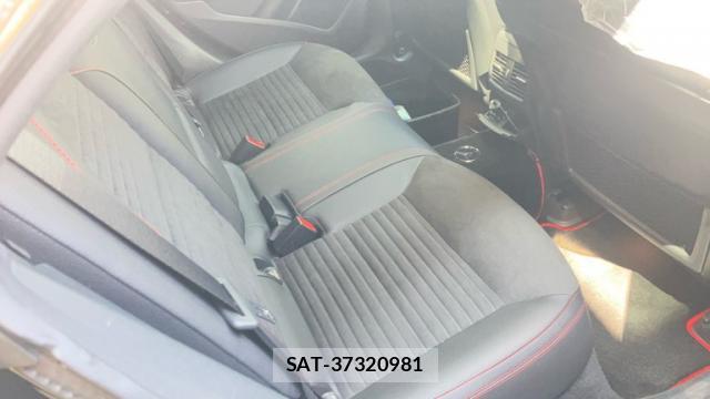 Mercedes Benz CLA-CLASS 2018-12 8361714-17