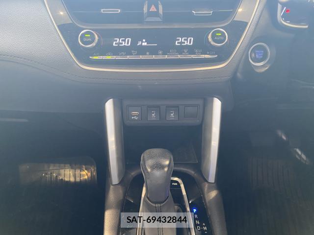 Toyota COROLLA CROSS 2021-09 8363349-10