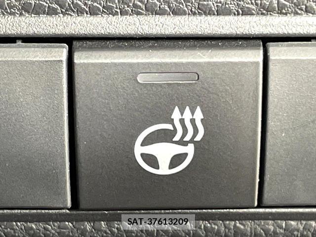 Toyota COROLLA TOURING 2022-04 8362386-6