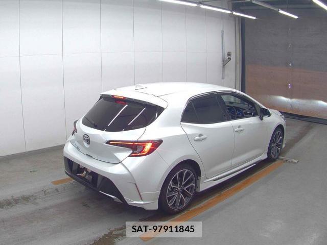 Toyota COROLLA SPORT 2023-08 8362105-1