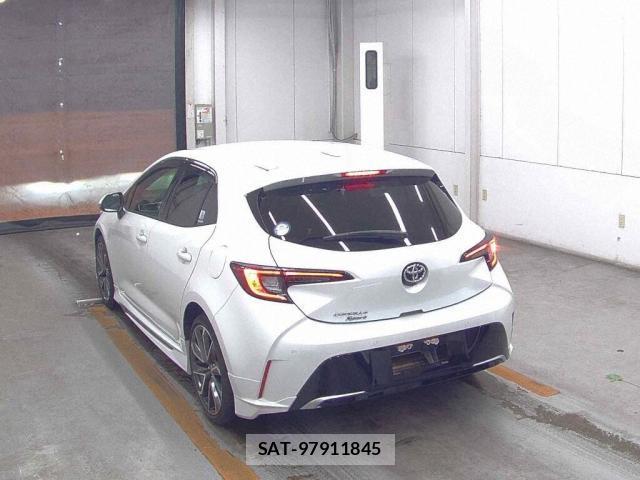 Toyota COROLLA SPORT 2023-08 8362105-4
