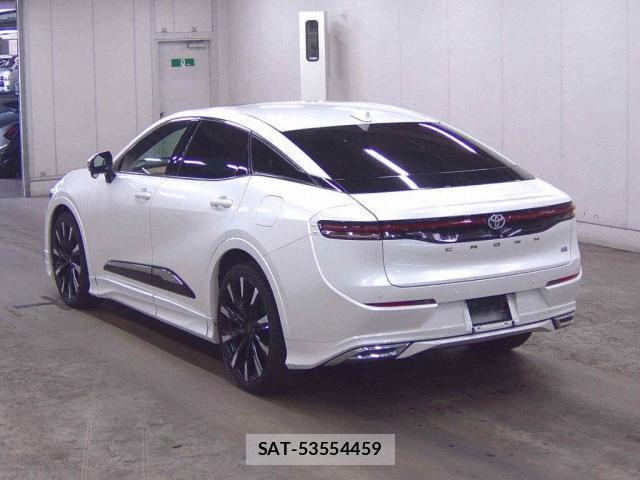 Toyota Crown Crossover 2023-01 8360701-1